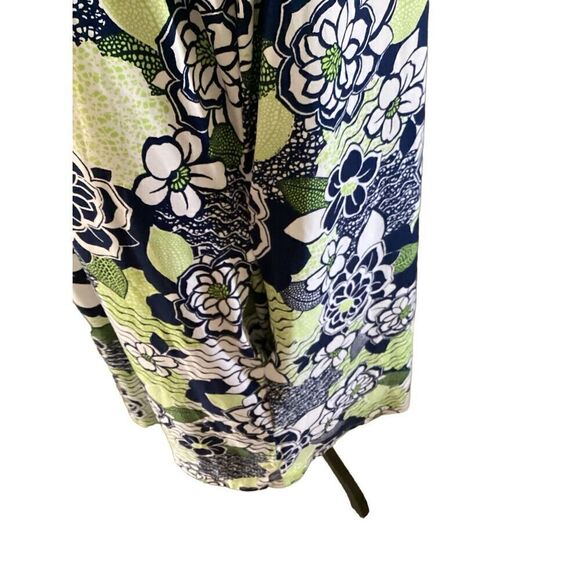 Larky Lark  - Picture 3 of 7